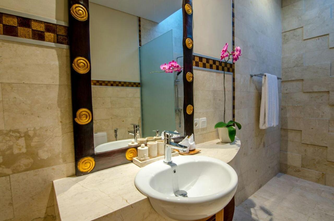 Kesari Haven Villa Sanur  Exterior photo